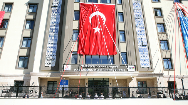 Diyanet İşleri Başkanı Erbaş, Kastamonu'da yurt açılış töreninde konuştu: