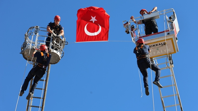 Kırıkkale'de itfaiye ekiplerinden tatbikat