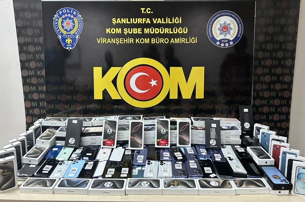 Şanlıurfa'da gümrük kaçağı 350 cep telefonu ele geçirildi