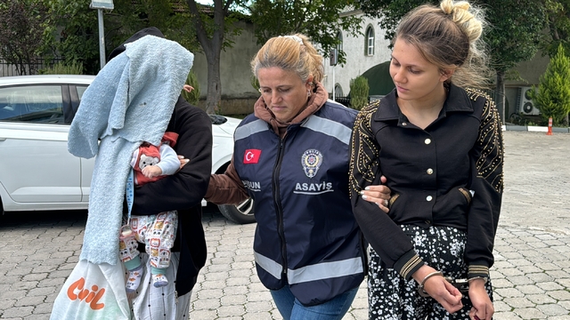 Polis memurunun evinden silah ve ziynet eşyası çalan 4 zanlı yakalandı