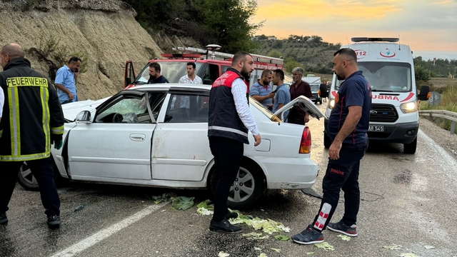 Osmaniye'de iki otomobil çarpıştı: 1 ölü, 1 yaralı