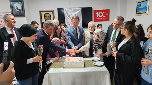 Suluova'da huzurevinde "Yaşlılar Günü" kutlandı