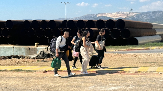 Lübnan'dan Mersin'e 310 kişi daha getirildi