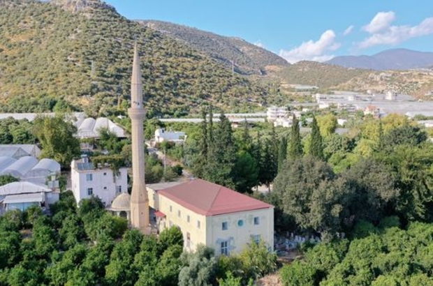 Finike'deki Çavdır Büyük Cami'nin restorasyonuna başlandı