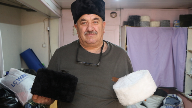 Samsun'da 6 yıl önce hobi olarak başladığı işte Türk kalpak ustası oldu