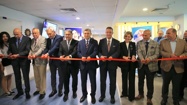 Antalya Bilim Üniversitesi Ağız ve Diş Sağlığı Uygulama Araştırma Merkezi'nin öğrenci kliniği açıldı