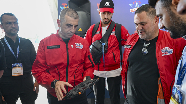 Haluk Bayraktar, Anadolu Ajansının ürettiği "Haberci Drone"un uçuşunu izledi