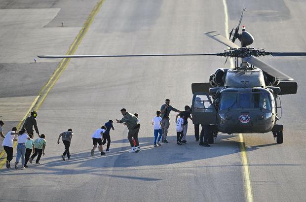 TEKNOFEST Adana'da helikopterle uçuş deneyimi yaşadılar