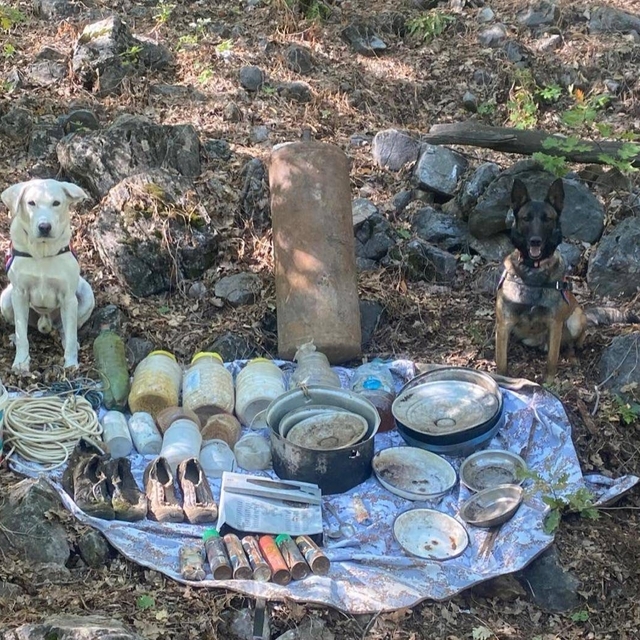 Elazığ'da terör örgütü PKK'ya ait patlayıcı ve yaşam malzemesi ele geçirild...