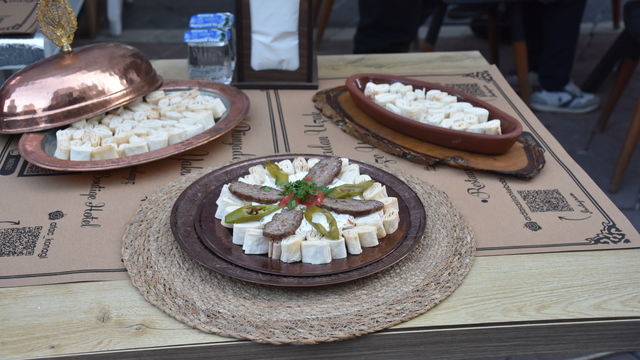 Gümüşhane'nin yöresel ürünlerinin tanıtıldığı festival başladı