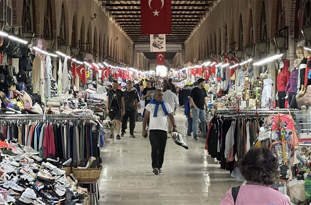 Edirne'nin tarihi çarşıları, Osmanlı'dan kalma 'deve kuşu yumurtası' geleneğiyle korunuyor