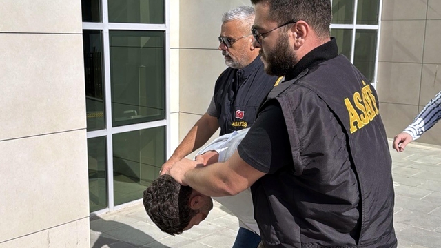 Tekirdağ'da 1 kişiyi öldürüp, 1'i polis 4 kişiyi de yaralayan şüpheli adliyede