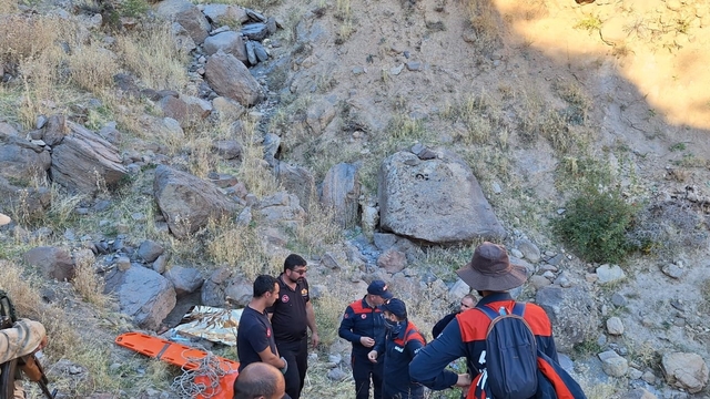 Van'da 86 yaşındaki kayıp, ölü bulundu (2)