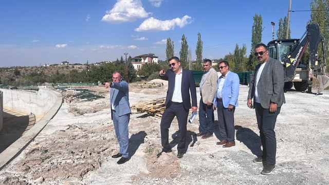 Hacılar Belediye Başkanı Özdoğan, Sakar-Eşmecik Caddesi'ndeki çalışmaları inceledi