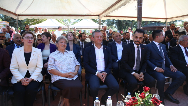 CHP Genel Başkanı Özel, Osmaniye'de Yaşar Kemal'i anma etkinliğine katıldı: