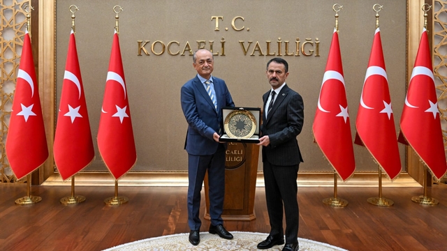 Yargıtay üyeliğine seçilen Ferhat Kapıcı'dan Kocaeli Valisi Aktaş'a veda ziyareti