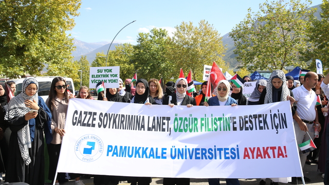 Denizli'de üniversite öğrencilerinden Filistin'e destek yürüyüşü