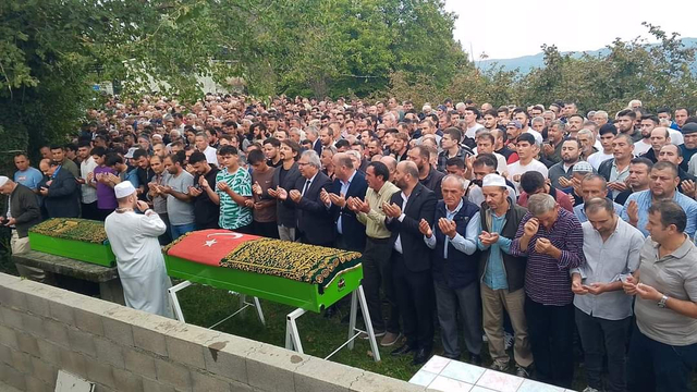 Küba'da ölen işçiler son yolculuğuna uğurlandı