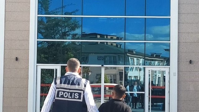 Burdur'da 2 camide sadaka kutusundaki paraları aldığı belirlenen zanlı tutuklandı