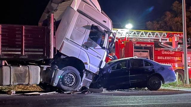 Nevşehir'de tırla çarpışan otomobilin sürücüsü öldü