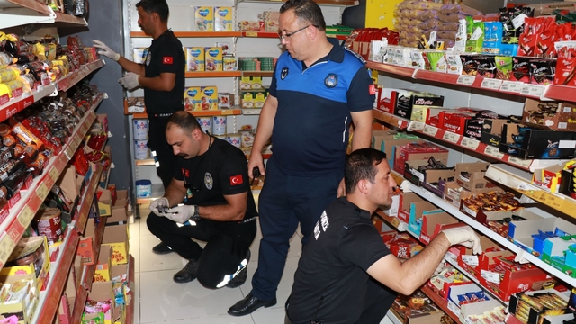 Şanlıurfa'da son kullanma tarihi geçmiş ürünler imha edildi