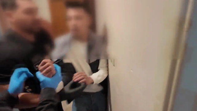 Oğlunu ihbar etti; uyuşturucu satıcıları yakalandı
