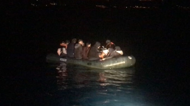 Çanakkale Ayvacık açıklarında 22 düzensiz göçmen kurtarıldı