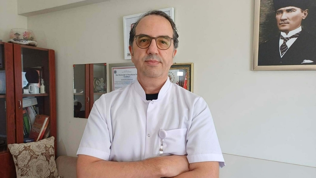 Prof. Dr. Şener: Yaşlılarımızı aşılamalarla ne kadar uzun süre korursak birlikte yaşamaya devam ederiz