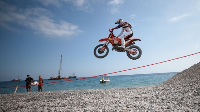 Sea To Sky Enduro Motosiklet Yarışı plaj etabıyla başladı