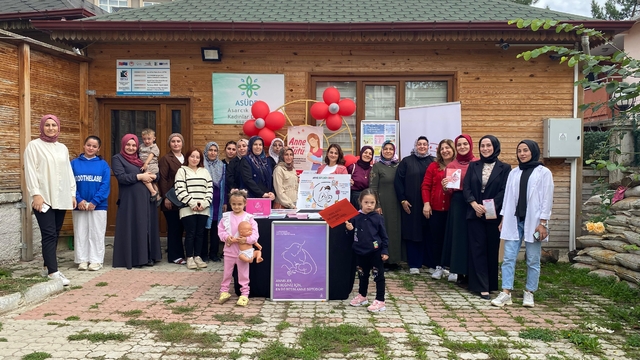Samsun'da Emzirme Haftası dolayısıyla anne ve anne adaylarına eğitim verildi