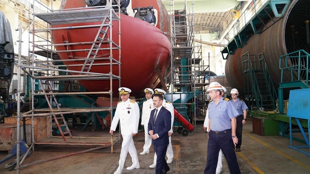 Kocaeli Valisi Aktaş, Gölcük Tersane Komutanlığı'nı ziyaret etti
