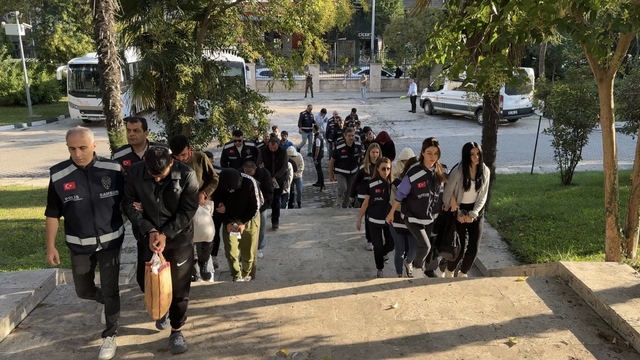 Samsun merkezli 13 ilde yasa dışı bahis operasyonunda 39 gözaltı