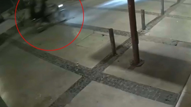 İzmir'de giyim mağazasını kurşunlayan 2 şüpheliden 1'i tutuklandı