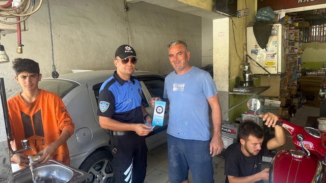 Anamur'da polis ekipleri dolandırıcılık olaylarına ilişkin bilgilendirme yaptı