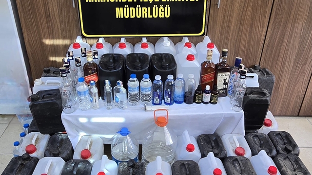 Karacabey'de sahte ve kaçak alkol operasyonunda 2 şüpheli yakalandı