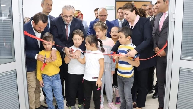 Çorum'da özel eğitim okuluna veliler için bekleme salonu yapıldı