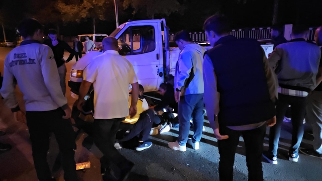 Çorum'da kamyonet ile çarpışan motosikletin sürücüsü yaralandı