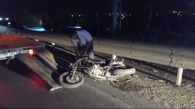 Malatya'da motosiklet ile otomobil çarpıştı: 1 ölü, 2 yaralı