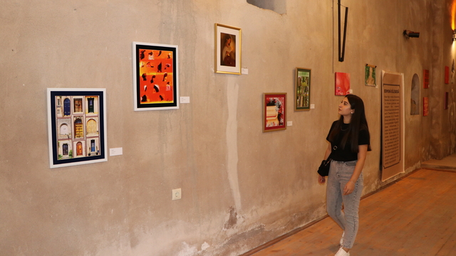 Hindistanlı ressam Shereen Abraham ile kızı Niğde'de sergi açtı
