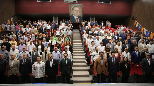 AK Parti'li Zeybekci, Sarayköy İlçe Kongresi'nde konuştu: