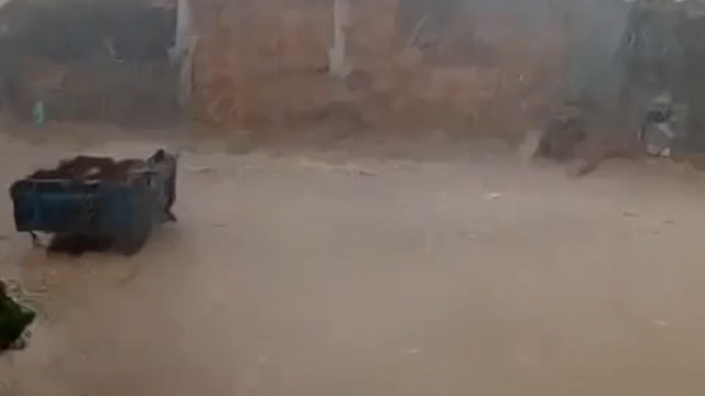 Çanakkale'de sağanak; yollar göle döndü (2)