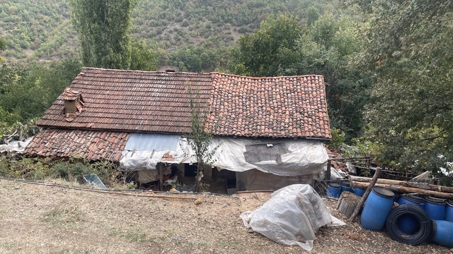 GÜNCELLEME - Bursa'da bir evde ve bahçesinde 3 kişi öldürülmüş halde bulundu