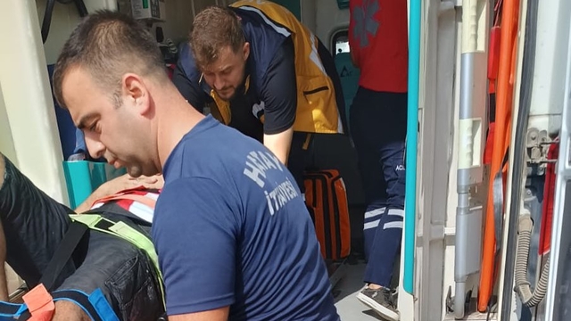 Hatay'da iniş sırasında düşen yamaç paraşütçüsü yaralandı