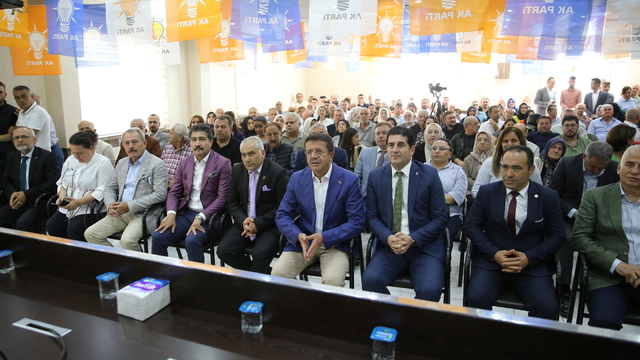 AK Parti'li Zeybekci, Babadağ İlçe Kongresi'nde konuştu: