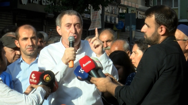 Diyarbakır'da yasağa rağmen DEM Parti'nin düzenlemek istediği miting öncesi polis önlemi (2)