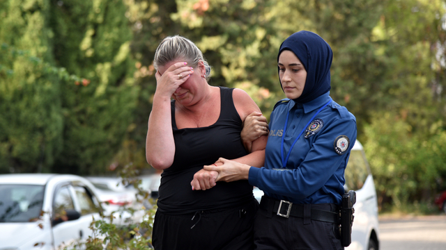Klozete yeni doğan bebeğini bırakan Rus kadın hastanede, annesi adliyede