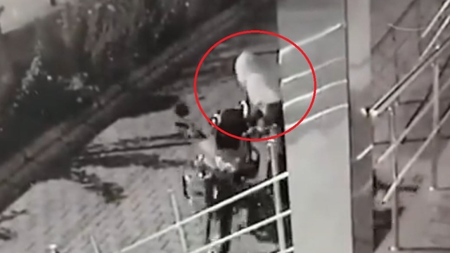 Kayseri'de motosiklet hırsızlığı, o anlar kamerada