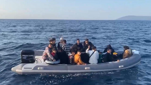 İzmir'de 58 kaçak göçmen yakalandı, 42 kaçak göçmen kurtarıldı
