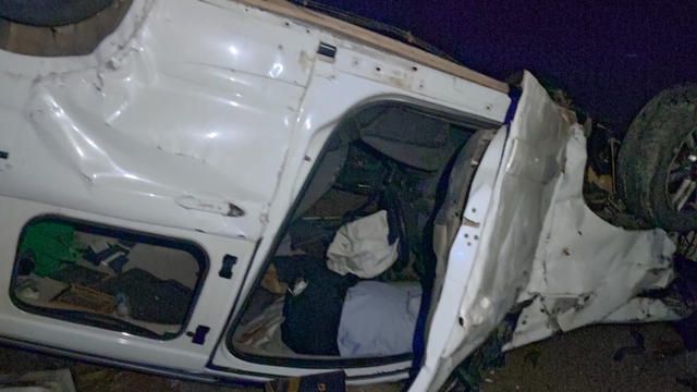 Şanlıurfa'da devrilen hafif ticari araçtaki 1 kişi öldü, 1 kişi yaralandı