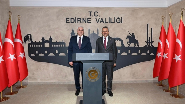 Sofya Büyükelçisi Uyanık, Edirne Valisi Sezer'i ziyaret etti